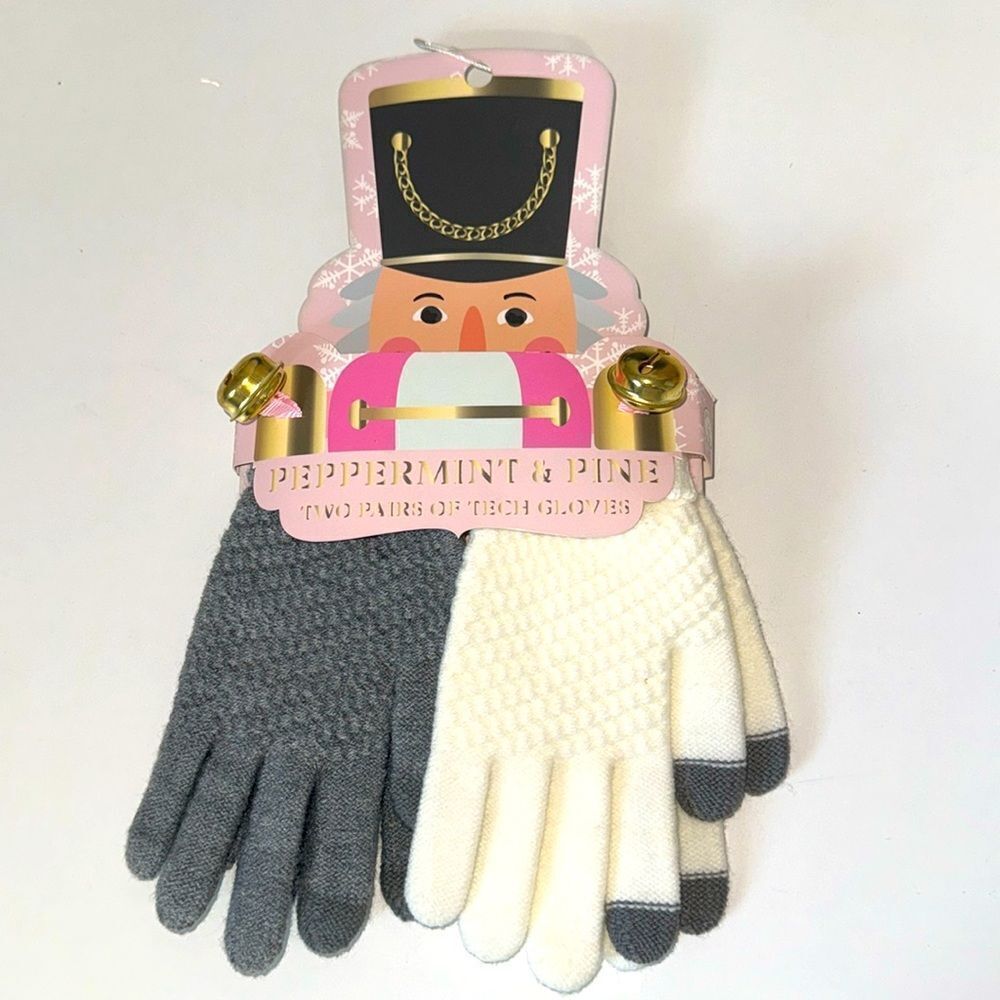 🔥Peppermint pine 2 pairs of tech gloves New